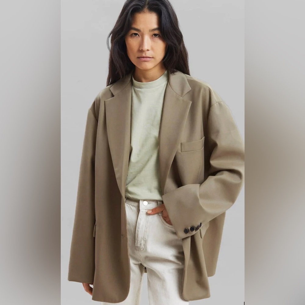 The Frankie Shop Oversized Boyfriend Blazer in Desert Taupe
